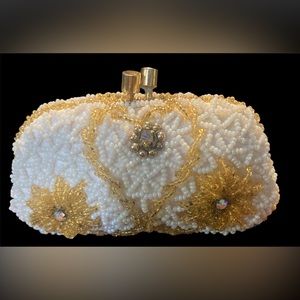 Vintage Delill handmade beaded coin purse